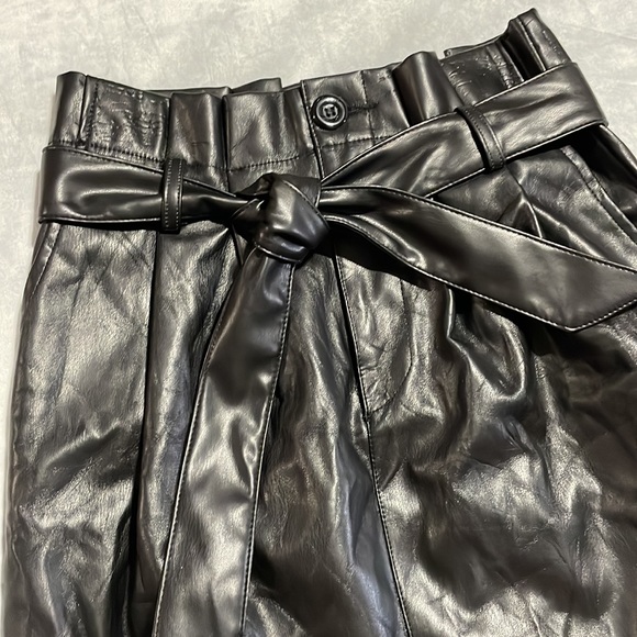 NWT Kendall + Kylie Faux Leather Belted Skirt - Picture 2 of 10